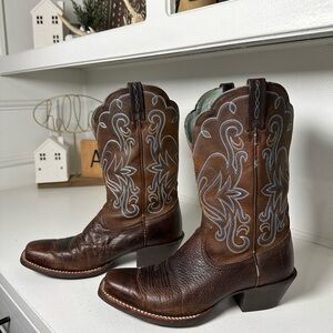 Ariat Brown Leather Western Heeled Boots with White Stitching